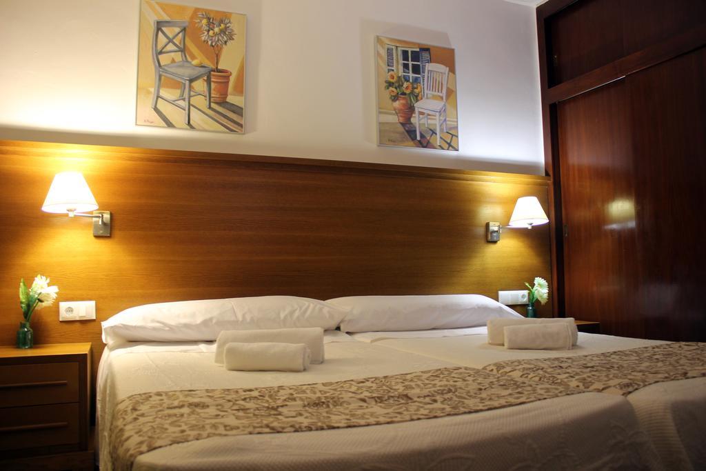 טריפה Hostal Dori מראה חיצוני תמונה